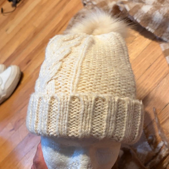 aerie scarf/hat set nwt plaid cream/brown scarf 72 inches and pom hat o/s - Picture 3 of 8